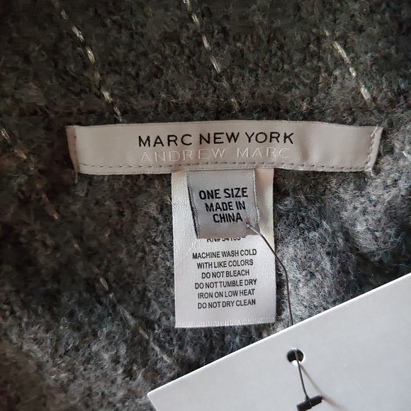 Andrew Marc Grey Fringe Poncho One Size - Picture 10 of 11